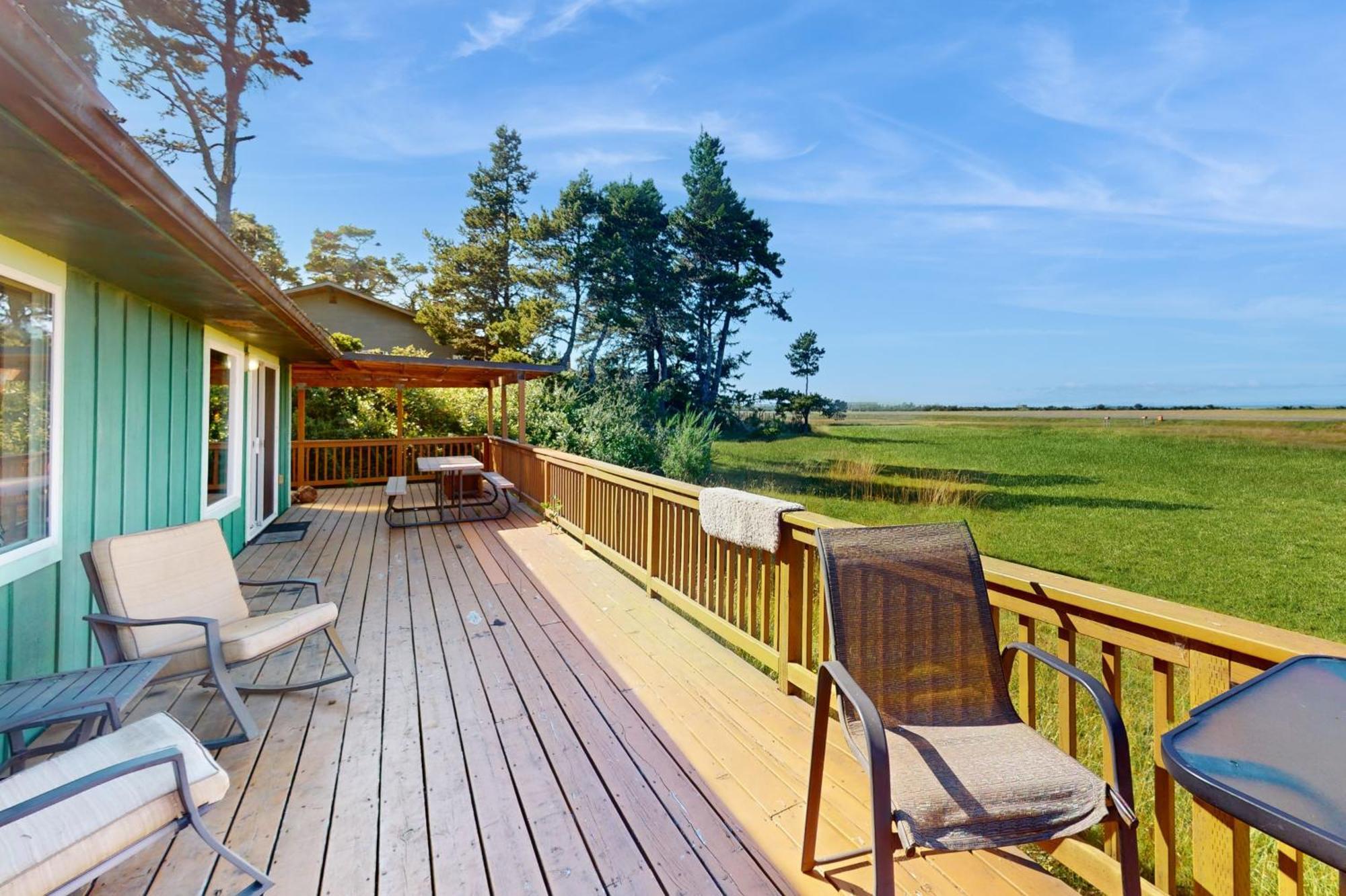 Surfer'S A Landing Villa Уестпорт Екстериор снимка